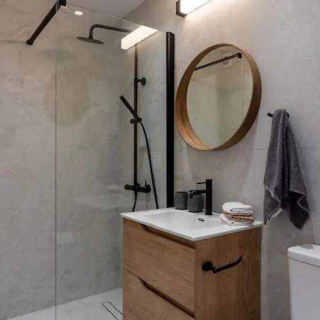 Modern One Bedroom At Lighthouse Apartmán