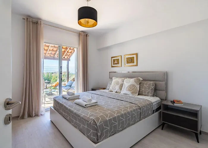 דירה Modern One Bedroom At Lighthouse פאפוס