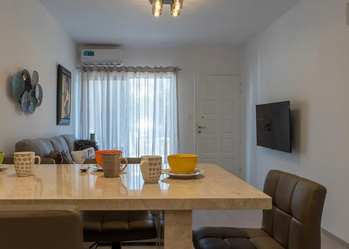 Modern One Bedroom At Lighthouse